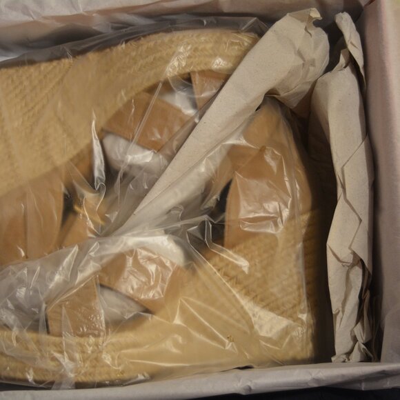 👡 NIB Lisa Vicky Tan Suede Ankle Strap Wedge Sandals Women’s Size 9M | 4” Heel - Picture 2 of 9